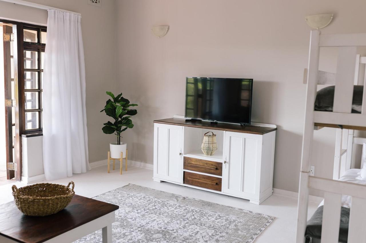 Nahoon Beach Villas Self Catering Apartments East London Bagian luar foto