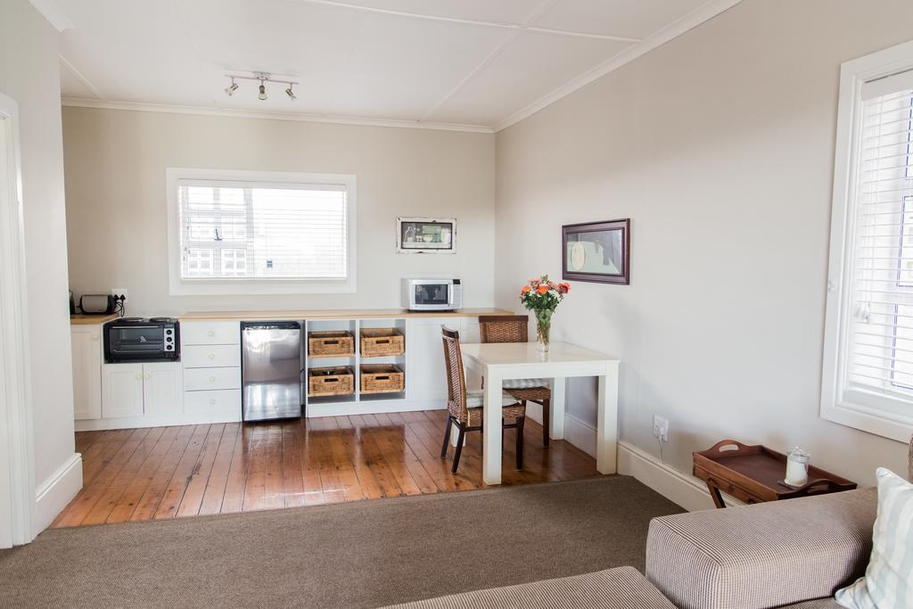 Nahoon Beach Villas Self Catering Apartments East London Ruang foto